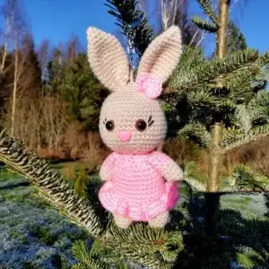 Heegeldatud mänguasi või kotikaunistus jänku TRIINU