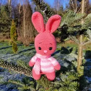 Heegeldatud mänguasi või kotikaunistus jänku RIIN