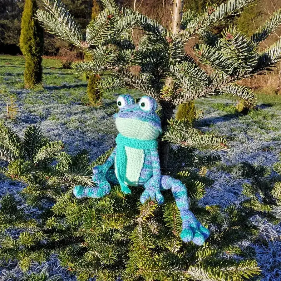 Heegeldatud mänguasi konn KROOKS